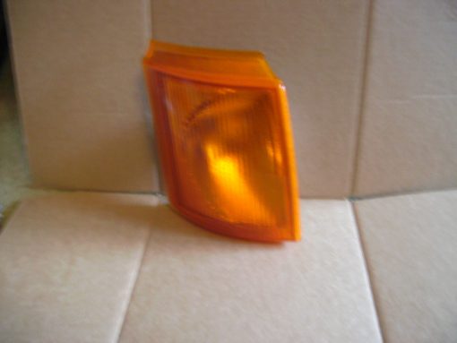 Ford Transit MK3 1986-1991 NEW Front Amber Indicator  RH