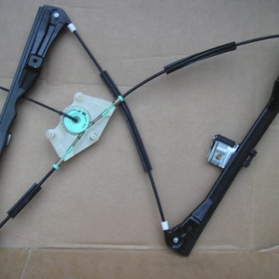 VW Golf MK4 1997-2003 NEW Front Electric Window Regulator RH