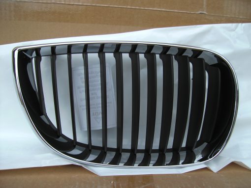 BMW E87 1 Ser. 2004-2011 NEW Grille RH