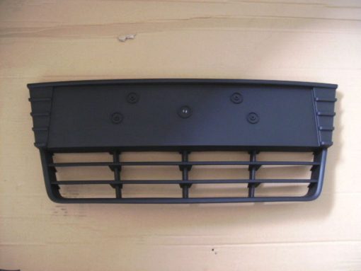 Ford Focus 2011-On New Front Bumper Centre Lower Grille