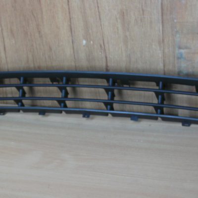 VW Bora 1998-2003 New Front Bumper Lower Centre Grille