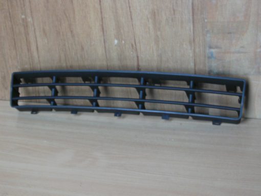 VW Bora 1998-2003 New Front Bumper Lower Centre Grille