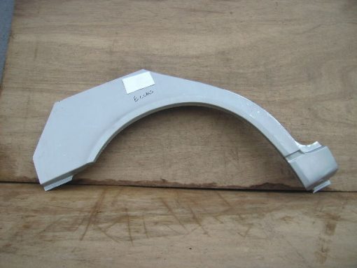 Merc E Class W210 1996-02 NEW Rear Wheel Arch RH   w210 506