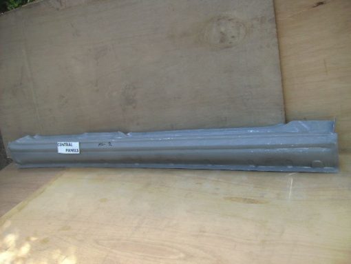 Merc M Class ML W163 1997-05 NEW Full Sill RH Galv